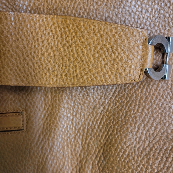 Salvatore Ferragamo Tan Leather Tote - Picture 13 of 15
